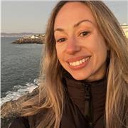 Profesora trilingüe Francés/ Inglés/ Español imparte idiomas (posibilidad de orientarlas un ámbito profesional)